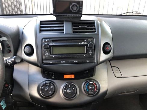 Used 2012 Toyota RAV4 4WD w/ Upgrade Value Pkg image 18