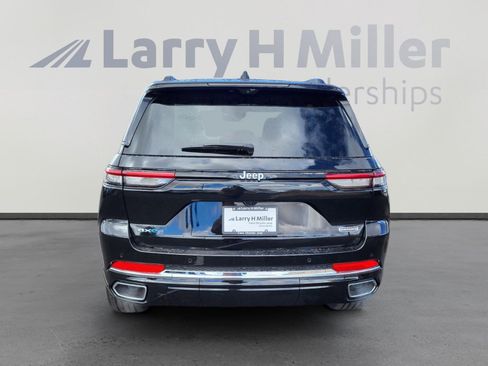 New 2024 Jeep Grand Cherokee Overland w/ Luxury Tech Group IV image 5