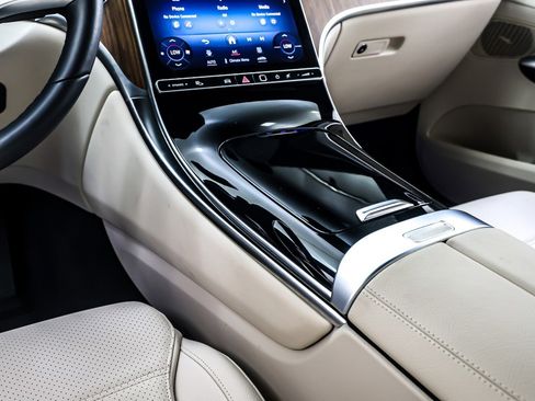 Certified 2023 Mercedes-Benz GLC 300 image 8