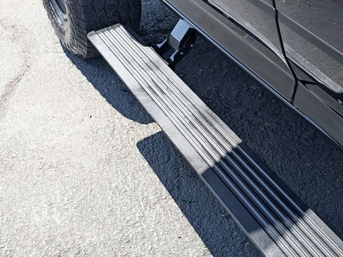 Used 2020 RAM 2500 Laramie AWD/4WD image 16