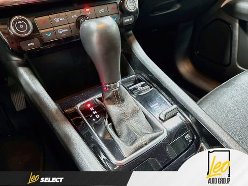 Used 2022 Jeep Compass Limited AWD/4WD image 19