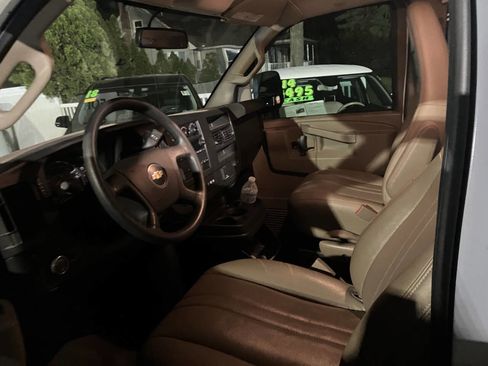 Used 2020 Chevrolet Express 2500 image 3