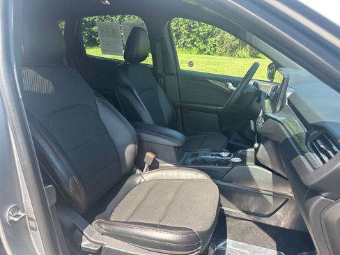 Used 2024 Ford Escape ST-Line w/ Tech Pack #1 AWD/4WD image 22