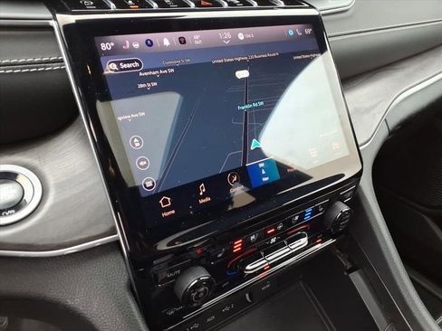 Used 2024 Jeep Grand Cherokee L Limited w/ Luxury Tech Group II image 26