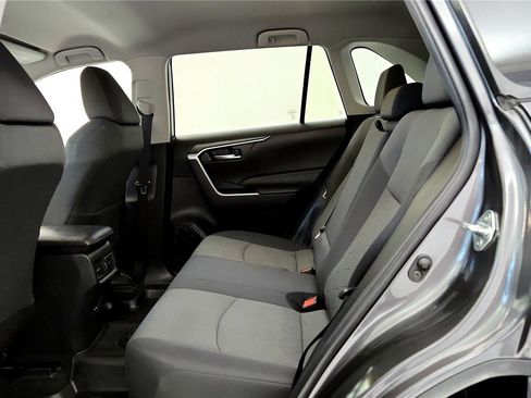 Used 2022 Toyota RAV4 XLE AWD/4WD image 21