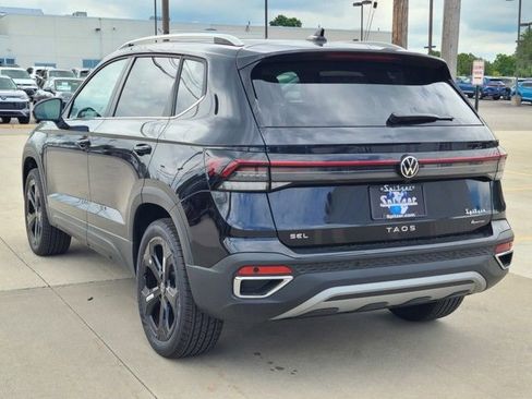 New 2025 Volkswagen Taos SEL image 6