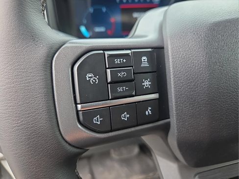 Used 2025 Ford F350 Lariat w/ Lariat Ultimate Package AWD/4WD image 12