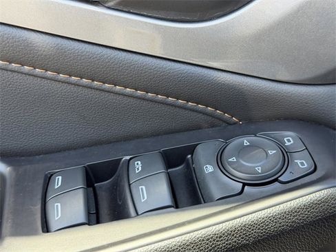 Certified 2021 Chevrolet Traverse LT w/ LT Premium Package image 21