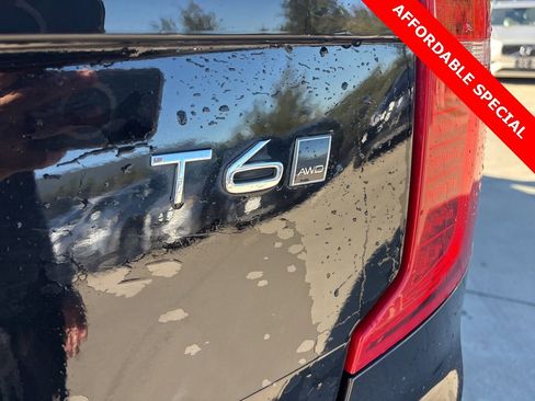 Used 2020 Volvo XC90 T6 Momentum image 9