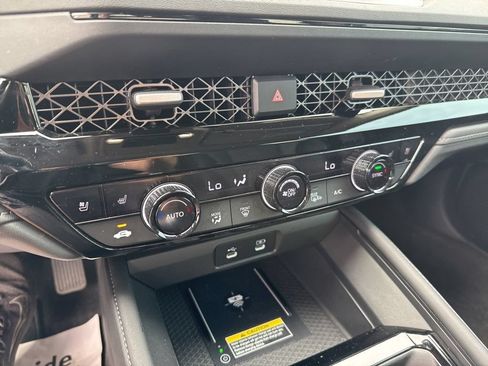 Used 2023 Honda Accord Touring image 21