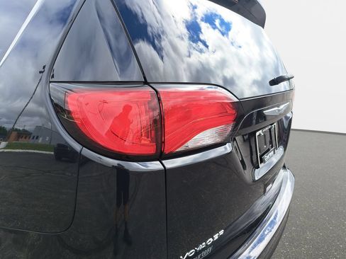 Certified 2023 Chrysler Voyager LX FWD image 35