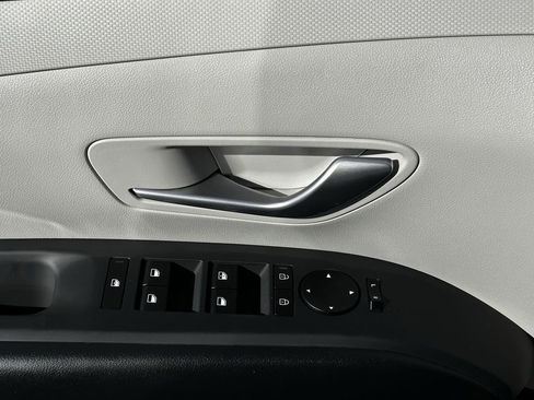 New 2026 Hyundai Tucson SE image 18