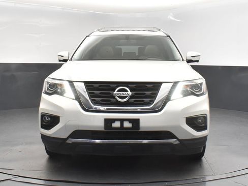Used 2019 Nissan Pathfinder Platinum image 10
