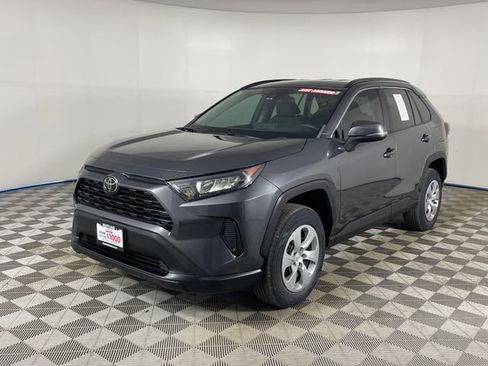 Used 2021 Toyota RAV4 LE AWD/4WD image 1