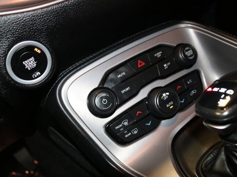 Used 2023 Dodge Challenger SXT RWD image 38