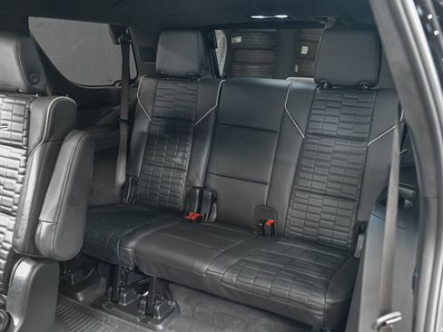 Used 2024 Cadillac Escalade Sport Platinum w/ LPO, ONYX Package AWD/4WD image 29