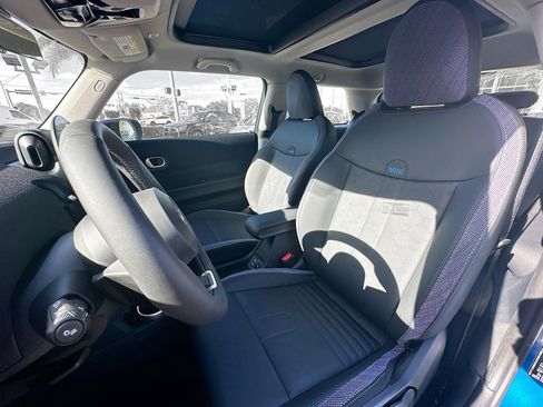 New 2025 MINI Cooper 2-Door Hardtop image 20