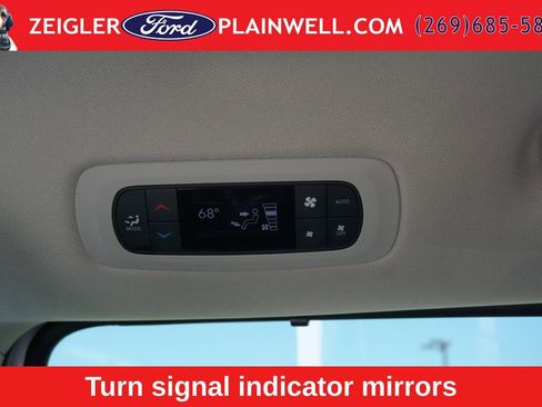 Used 2024 Chrysler Pacifica Touring-L FWD image 14