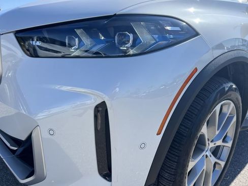 Certified 2025 BMW X5 xDrive50e w/ Premium Package image 9