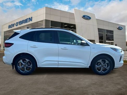Certified 2024 Ford Escape ST-Line w/ Tech Pack #1 AWD/4WD image 6