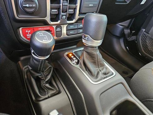 New 2025 Jeep Gladiator Mojave w/ Safety Group image 13