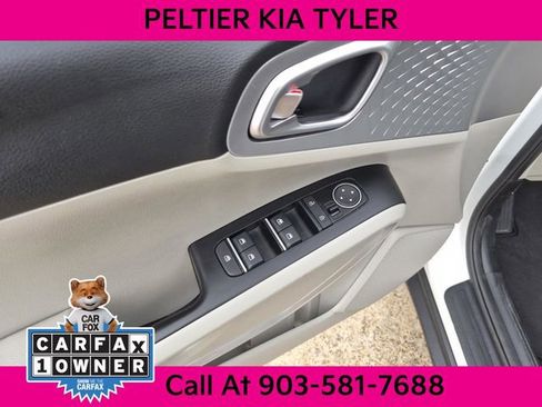 Certified 2025 Kia Soul LX FWD image 20