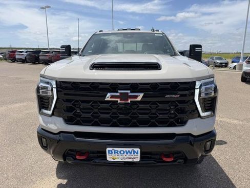New 2026 Chevrolet Silverado 2500 ZR2 AWD/4WD image 4
