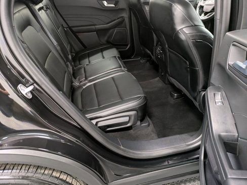 Used 2024 Ford Escape Platinum image 27