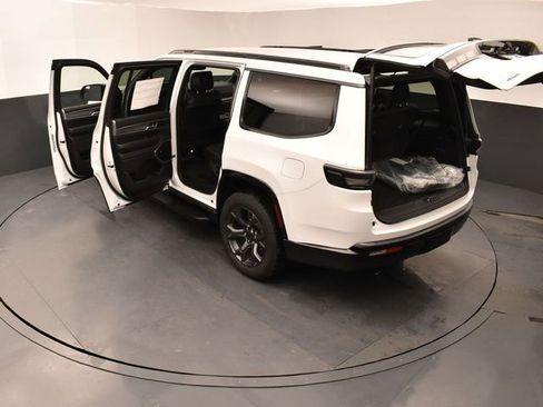 New 2026 Jeep Grand Wagoneer Limited image 28