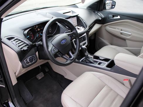 Used 2017 Ford Escape Titanium image 16