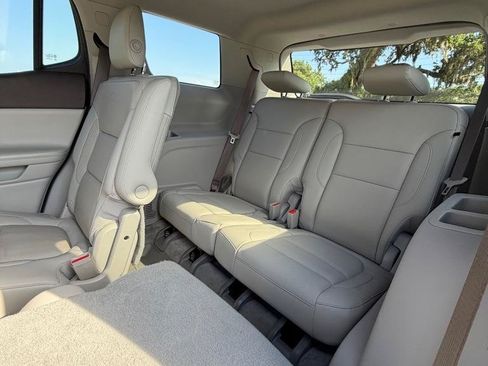 Used 2019 GMC Acadia SLT FWD image 13