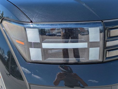 Used 2024 Hyundai Santa Fe Limited FWD image 10