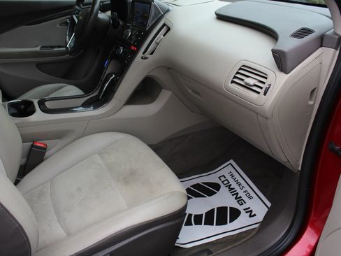 Used 2014 Chevrolet Volt Premium w/ Premium Trim Package image 17