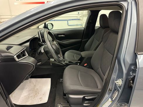 Used 2021 Toyota Corolla LE image 19