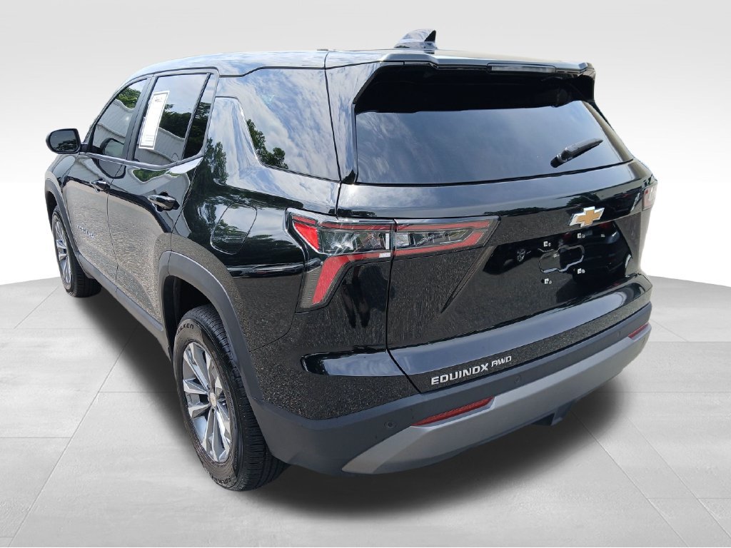 Used 2025 Chevrolet Equinox LT AWD/4WD image 4