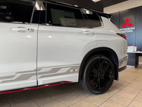 New 2026 Mitsubishi Outlander AWD image 5
