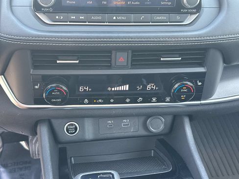 Used 2023 Nissan Rogue SV w/ SV Premium B Package FWD image 26