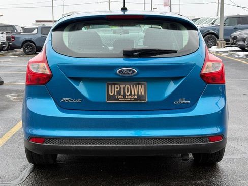 Used 2013 Ford Focus SE w/ SE Winter Pkg image 5