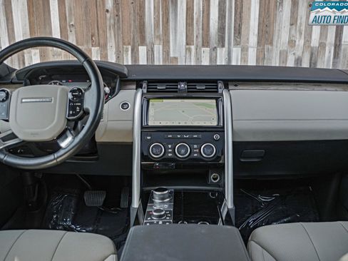 Used 2019 Land Rover Discovery HSE AWD/4WD image 16