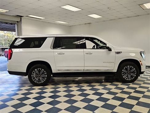 New 2025 GMC Yukon XL Elevation image 13