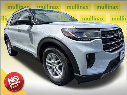 New 2026 Ford Explorer Active w/ Active Comfort Package image 1