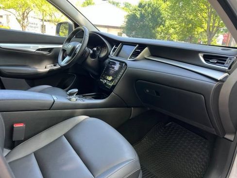 Used 2021 INFINITI QX50 Luxe FWD image 22