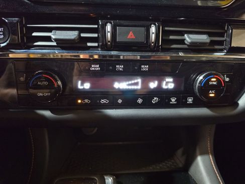 Used 2025 Nissan Pathfinder Rock Creek AWD/4WD image 16