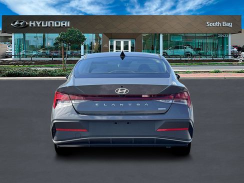 New 2026 Hyundai Elantra Blue image 6