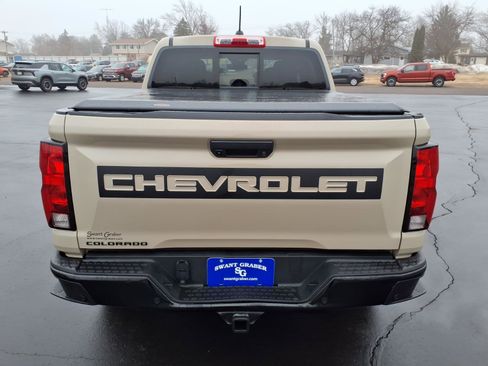 Used 2023 Chevrolet Colorado Trail Boss w/ Technology Package image 5