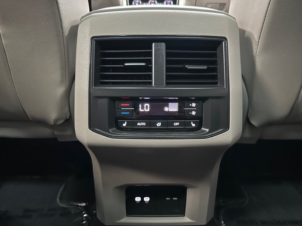 Used 2021 Volkswagen Atlas SEL Premium AWD/4WD image 24