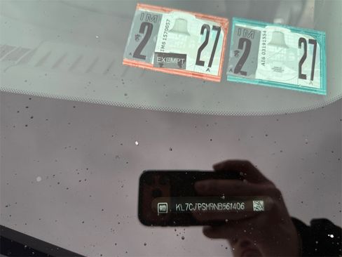 Certified 2022 Chevrolet Trax LT w/ Driver Confidence Package image 31