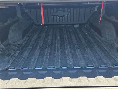 Used 2025 Chevrolet Colorado ZR2 w/ Technology Package AWD/4WD image 6