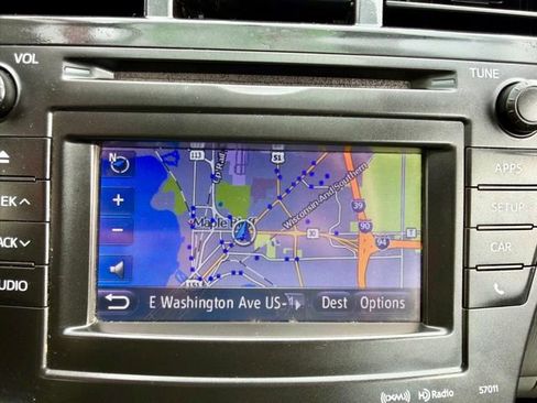 Used 2014 Toyota Prius V Three image 32