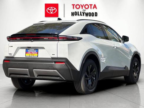 New 2026 Toyota C-HR AWD/4WD image 4